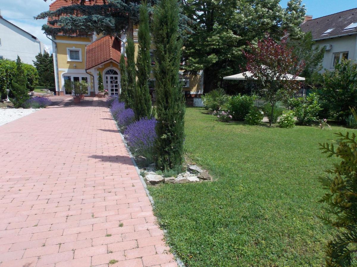 Eden Villa Apartmanhaz Балатонфюред Экстерьер фото