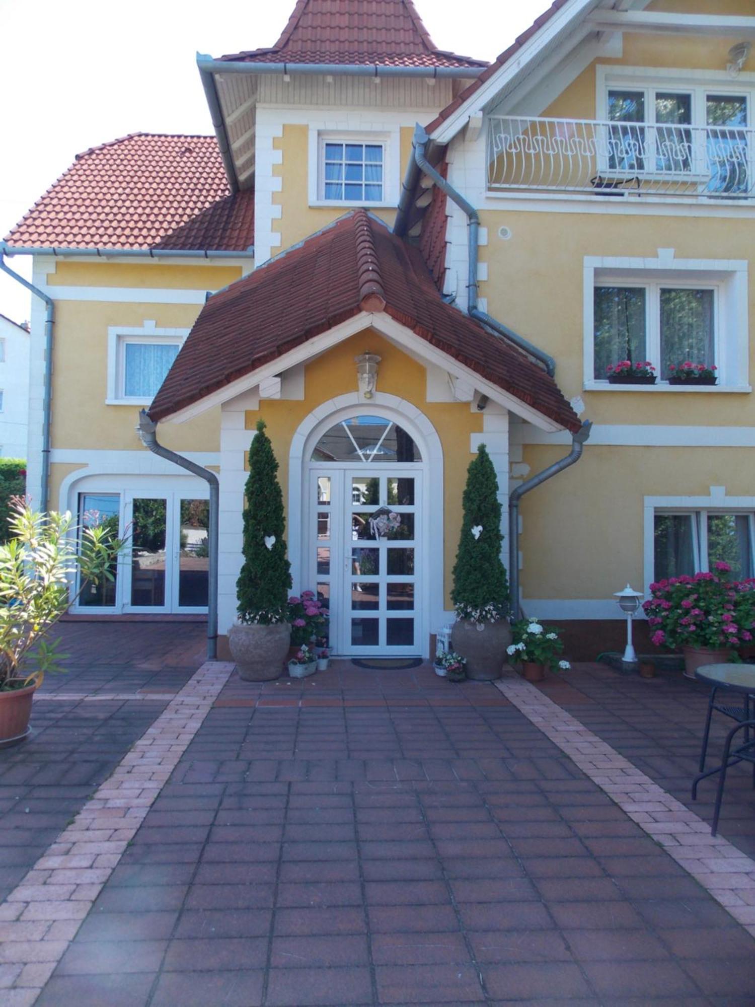 Eden Villa Apartmanhaz Балатонфюред Экстерьер фото